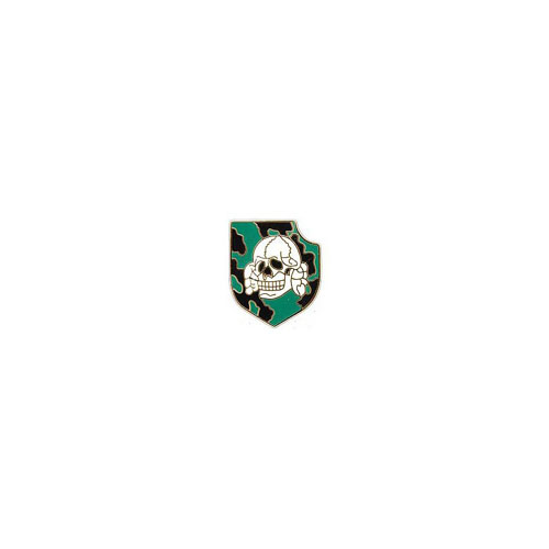 Pin Germ Camo Skull